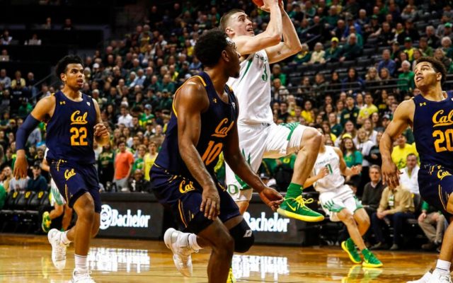 Payton Pritchard, Hot 3-point Shooting, Lead Ducks to 90-56 Beatdown Over Cal