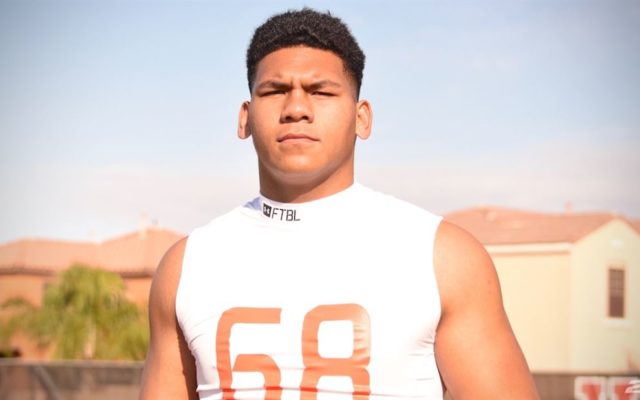 Kingsley Suamataia Commits to Oregon, Becomes 2nd Highest-Rated OL Recruit in Program History