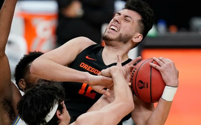 Oregon State pulls off epic comeback to beat UCLA in OT, 83-79 in Pac-12 Quarterfinals