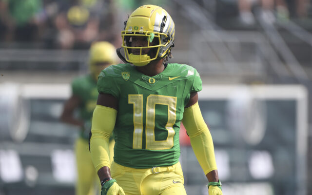 Oregon LB Justin Flowe Expected to Miss Rest of Regular Season, Dru Mathis Also Sidelined for Extended Period of Time