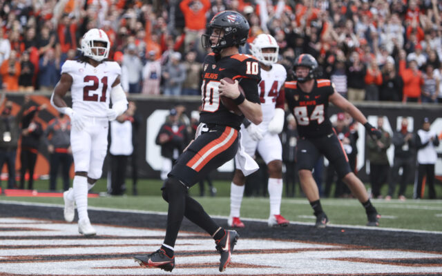 Oregon State Bowl Eligible After 35-14 Victory Over Stanford