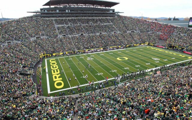 A’lique Terry Joins Oregon Staff As New Offensive Line Coach