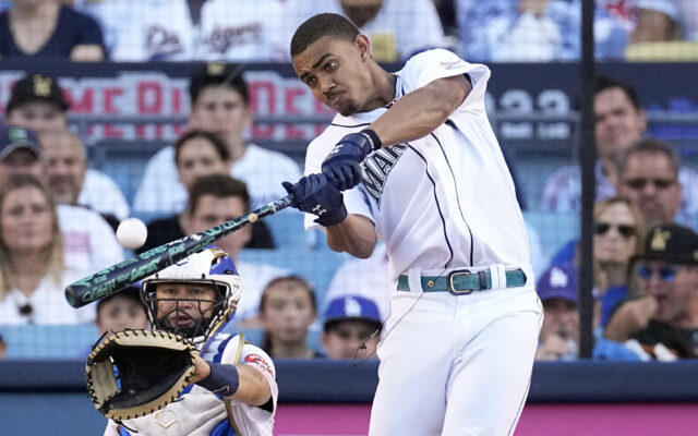 Mariners rookie Julio Rodriguez dazzles in HR Derby, but Juan Soto claims title