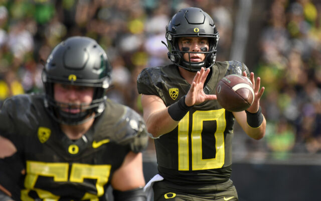 Oregon Ducks rise to No. 15 in latest AP Poll after big win over BYU