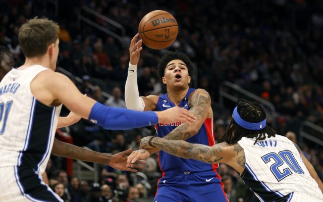 NBA suspends 11 involved in Magic-Pistons altercation