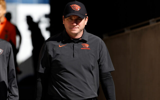 Jonathan Smith agrees to new contract terms with Oregon State