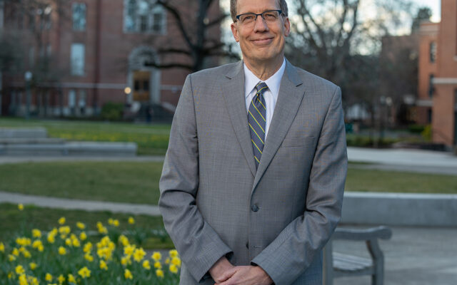 University of Oregon names new president