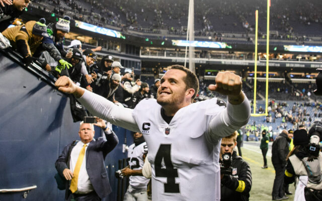 Derek Carr to sign with New Orleans Saints per reports