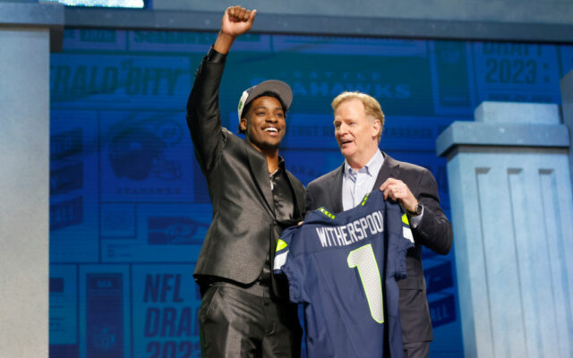 Seattle Seahawks draft Illinois defensive back Devon Witherspoon with No. 5 overall pick of NFL Draft