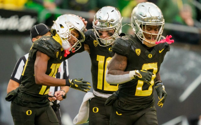 Oregon Ducks Stay No. 6, Oregon State Up To No. 12 In CFP Rankings