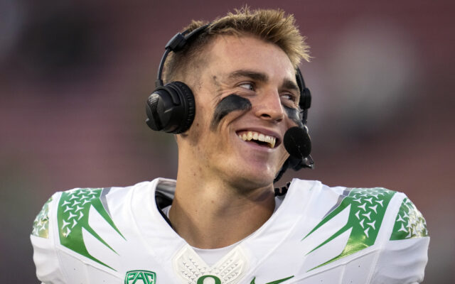 Bo Nix Named Pac-12 Offensive Player Of The Year