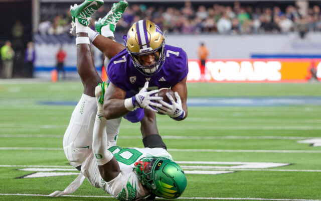 ‘SOFTY’ to Oregon Ducks Fans: “Shame On You” If You Root For Washington On Monday Night